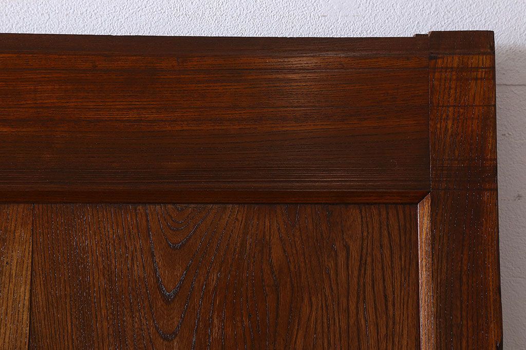 和製アンティーク　鍵付き　大振りなサイズで存在感を放つ総ケヤキ材の蔵戸(引き戸、玄関戸)