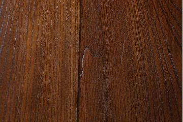 和製アンティーク　鍵付き　大振りなサイズで存在感を放つ総ケヤキ材の蔵戸(引き戸、玄関戸)