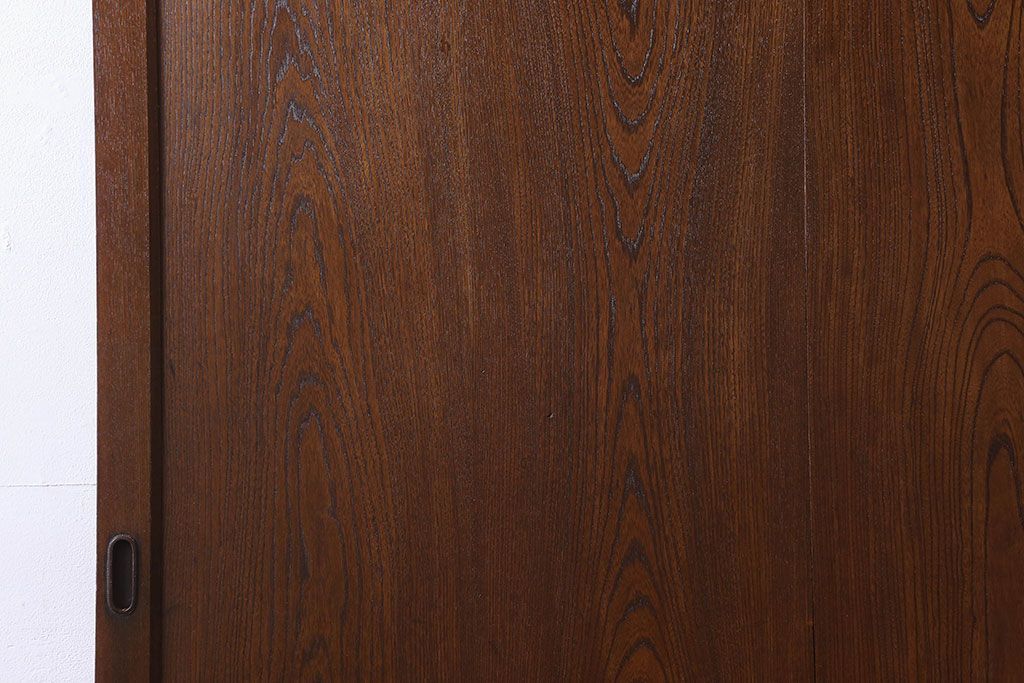 和製アンティーク　鍵付き　大振りなサイズで存在感を放つ総ケヤキ材の蔵戸(引き戸、玄関戸)