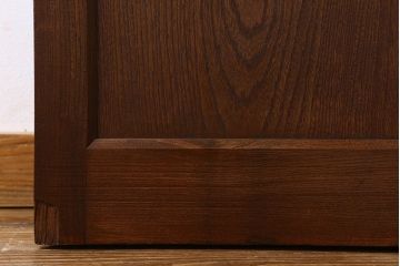 和製アンティーク　鍵付き　大振りなサイズで存在感を放つ総ケヤキ材の蔵戸(引き戸、玄関戸)