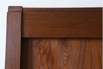 和製アンティーク　鍵付き　大振りなサイズで存在感を放つ総ケヤキ材の蔵戸(引き戸、玄関戸)