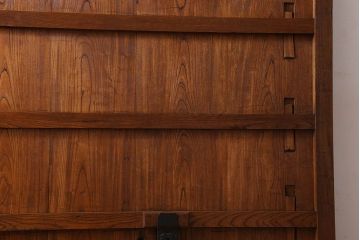 和製アンティーク　鍵付き　大振りなサイズで存在感を放つ総ケヤキ材の蔵戸(引き戸、玄関戸)