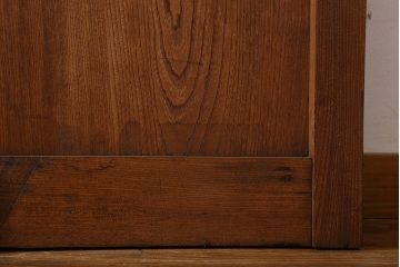 和製アンティーク　鍵付き　大振りなサイズで存在感を放つ総ケヤキ材の蔵戸(引き戸、玄関戸)