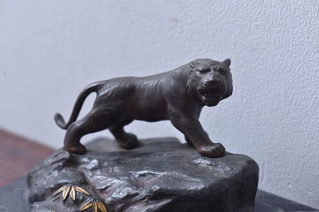 オブジェ 置物 陶器 トラ ヒョウ 動物 ビンテージ レトロ アンティーク 昭和 tiger5-min.jpg