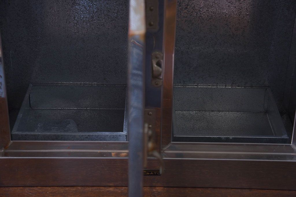 レトロ家具　昭和レトロ　SATO(佐藤産業)　小さなブリキガラスケース(ショーケース、収納箱)