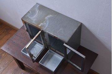 レトロ家具　昭和レトロ　SATO(佐藤産業)　小さなブリキガラスケース(ショーケース、収納箱)