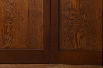 昭和レトロ　鏡板タモ材　味わいのある木味の板戸(引き戸、建具)