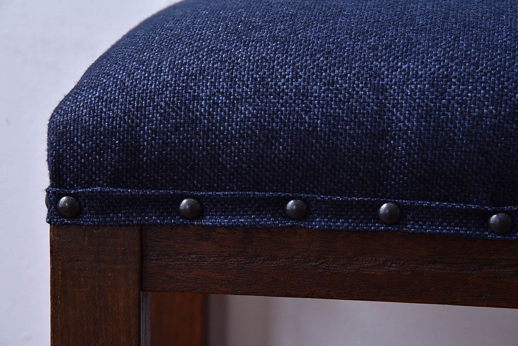 レトロ家具　昭和レトロ　古いナラ材のクッション座面角スツール(椅子、チェア)