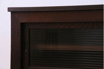 アンティーク家具　和製アンティーク　栗材　モールガラス入りの鉄脚付きローボード(TVボード、テレビボード)