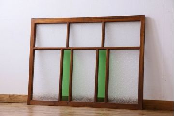 昭和レトロ　ダイヤガラスと色ガラスが魅力的な明り取り(明かり取り、フィックス窓、はめ殺し戸)