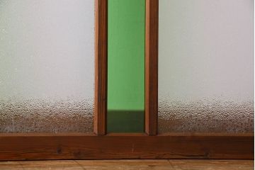 昭和レトロ　ダイヤガラスと色ガラスが魅力的な明り取り(明かり取り、フィックス窓、はめ殺し戸)