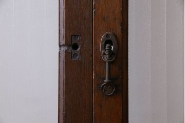 昭和レトロ　銀モールガラス入り　モダンな雰囲気のガラス戸(窓、引き戸)2枚セット