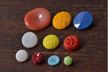 アンティーク雑貨　ビンテージ　レトロなチェコガラスボタン10個セット