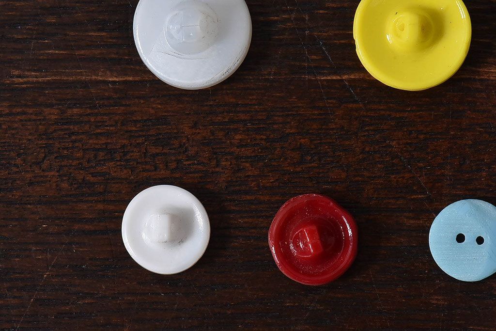 アンティーク雑貨　ビンテージ　レトロなチェコガラスボタン10個セット