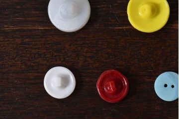 アンティーク雑貨　ビンテージ　レトロなチェコガラスボタン10個セット