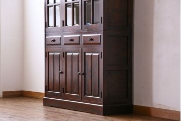 中古　美品　北海道民芸家具　HM165K　収納力抜群のシックな食器棚(カップボード、キャビネット)(定価57万円)