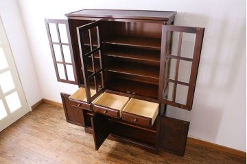 中古　美品　北海道民芸家具　HM165K　収納力抜群のシックな食器棚(カップボード、キャビネット)(定価57万円)