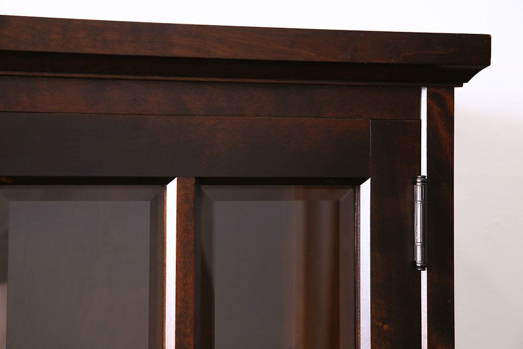 中古　美品　北海道民芸家具　HM165K　収納力抜群のシックな食器棚(カップボード、キャビネット)(定価57万円)