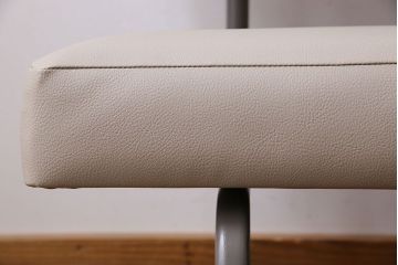 レトロ家具　レトロ　幅広のサイズが魅力的なビンテージベンチ(椅子、イス)