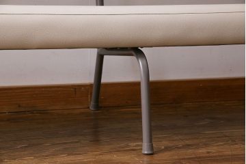 レトロ家具　レトロ　幅広のサイズが魅力的なビンテージベンチ(椅子、イス)