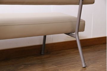 レトロ家具　レトロ　幅広のサイズが魅力的なビンテージベンチ(椅子、イス)