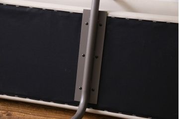 レトロ家具　レトロ　幅広のサイズが魅力的なビンテージベンチ(椅子、イス)