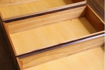 中古　美品　松本民芸家具　503型　直線のデザインが目を引く整理箪笥(引き出し、衣装箪笥、チェスト)(定価約28万円)(1)