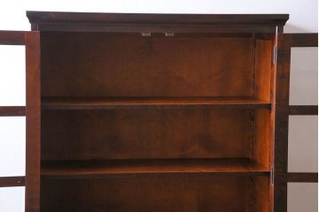 中古　美品　北海道民芸家具　シックな存在感を放つ本箱(書棚、収納棚)