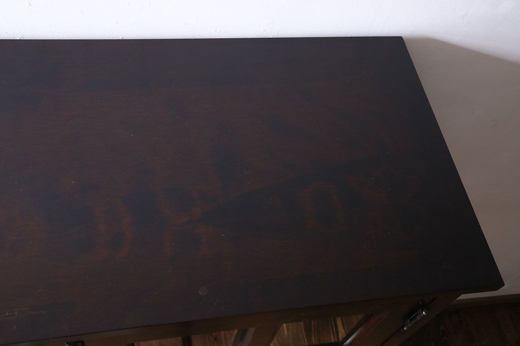 中古　美品　北海道民芸家具　シックな存在感を放つ本箱(書棚、収納棚)