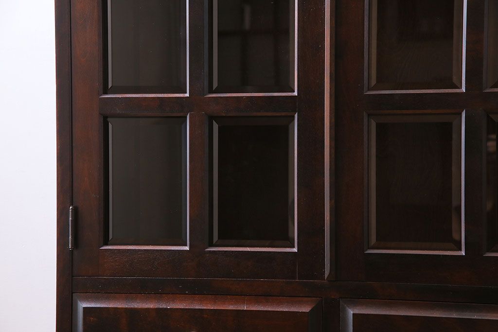 中古　美品　北海道民芸家具　シックな存在感を放つ本箱(書棚、収納棚)