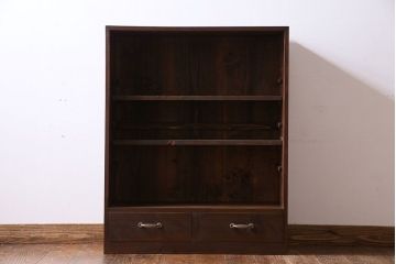 アンティーク家具　和製アンティーク　小振りなサイズが使いやすい　シックなデザインの戸棚(収納棚、本箱)