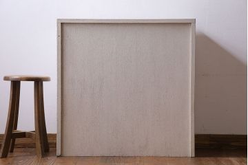 ペイント家具　アンティークホワイトの色合いが可愛らしいグリアージュキャビネット(収納棚、戸棚)