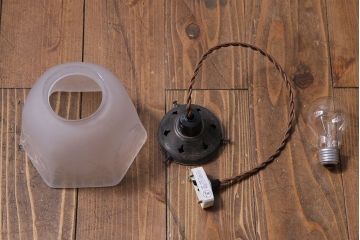 アンティーク　エッチング加工がおしゃれなシェード(天井照明、ペンダントライト)