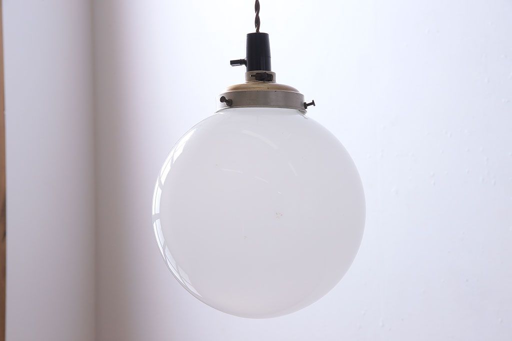 昭和レトロ　使い勝手の良いシンプルなデザインのペンダントライト(天井照明)