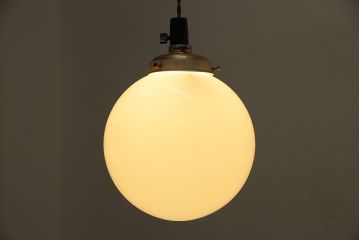 昭和レトロ　使い勝手の良いシンプルなデザインのペンダントライト(天井照明)