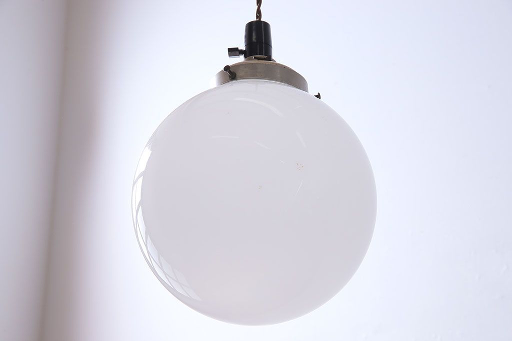 昭和レトロ　使い勝手の良いシンプルなデザインのペンダントライト(天井照明)