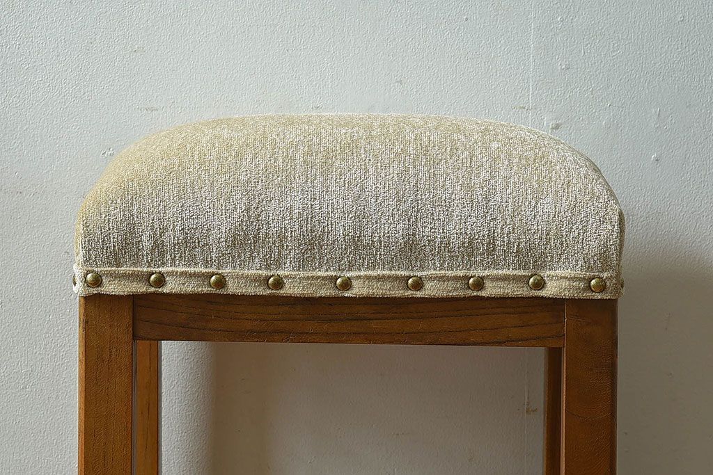 レトロ家具　昭和レトロ　古いケヤキ材のシンプルなクッションスツール(椅子、チェア)