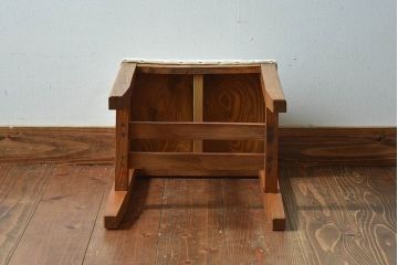 レトロ家具　昭和レトロ　古いケヤキ材のシンプルなクッションスツール(椅子、チェア)