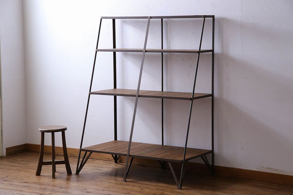 ラフジュオリジナル メンズライクの台形アイアンラック(飾り棚、陳列棚)