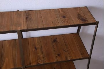 ラフジュオリジナル メンズライクの台形アイアンラック(飾り棚、陳列棚)