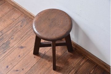 アンティーク雑貨　和製アンティーク　古いナラ材の木製スツール(丸椅子、チェア、花台)