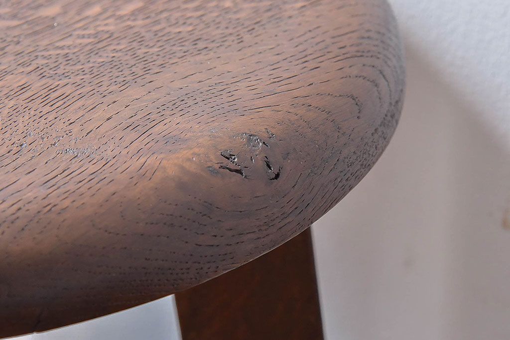 アンティーク雑貨　和製アンティーク　古いナラ材の木製スツール(丸椅子、チェア、花台)