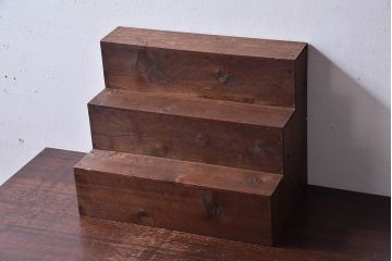 アンティーク雑貨　総桐材　古い木製のアンティーク飾り台(ディスプレイ台、花台、ウッドステージ)(1)