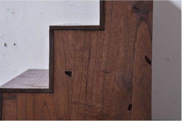 アンティーク雑貨　総桐材　古い木製のアンティーク飾り台(ディスプレイ台、花台、ウッドステージ)(1)