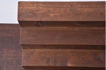 アンティーク雑貨　総桐材　古い木製のアンティーク飾り台(ディスプレイ台、花台、ウッドステージ)(1)