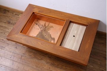 アンティーク雑貨　中古　総ケヤキ材　ガラス天板付き　四尺　杢目が美しい関西火鉢(長火鉢、囲炉裏、テーブル)