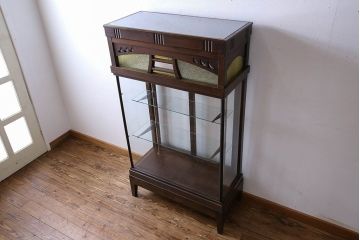 アンティーク家具　大正ロマン　色ガラス入り　シックな雰囲気漂うタバコ屋の台付きガラスケース(ショーケース、飾り棚、陳列棚)