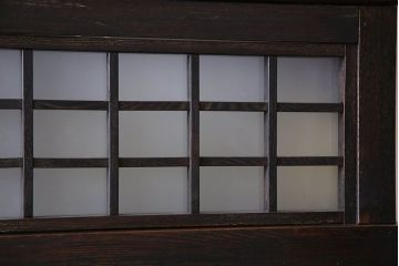 アンティーク家具　大正ロマン　色ガラス入り　シックな雰囲気漂うタバコ屋の台付きガラスケース(ショーケース、飾り棚、陳列棚)