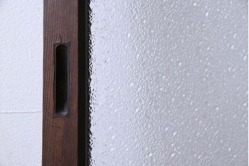 和製アンティーク　ダイヤガラス入り　モダンなデザインのガラス戸(引き戸、建具)