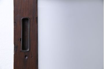 和製アンティーク　大正ロマン香る　色ガラス入りのガラス戸(引き戸、建具)2枚組